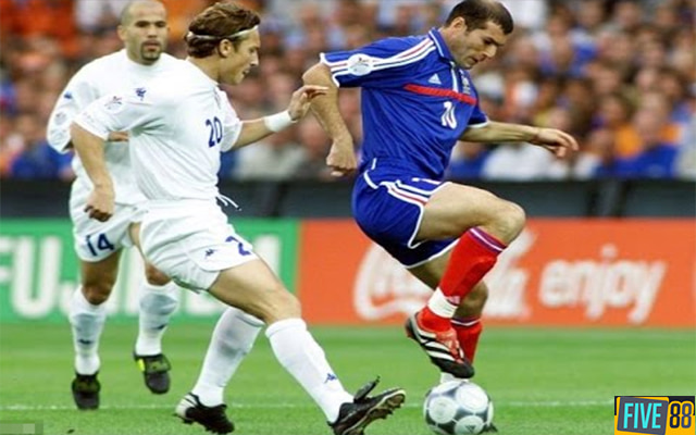 Kỹ thuật xoay Zidane qua người